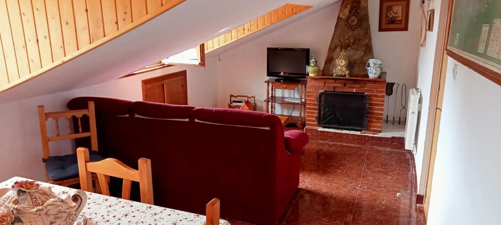 Abuhardillado En Pueblo Asturiano Apartamento *