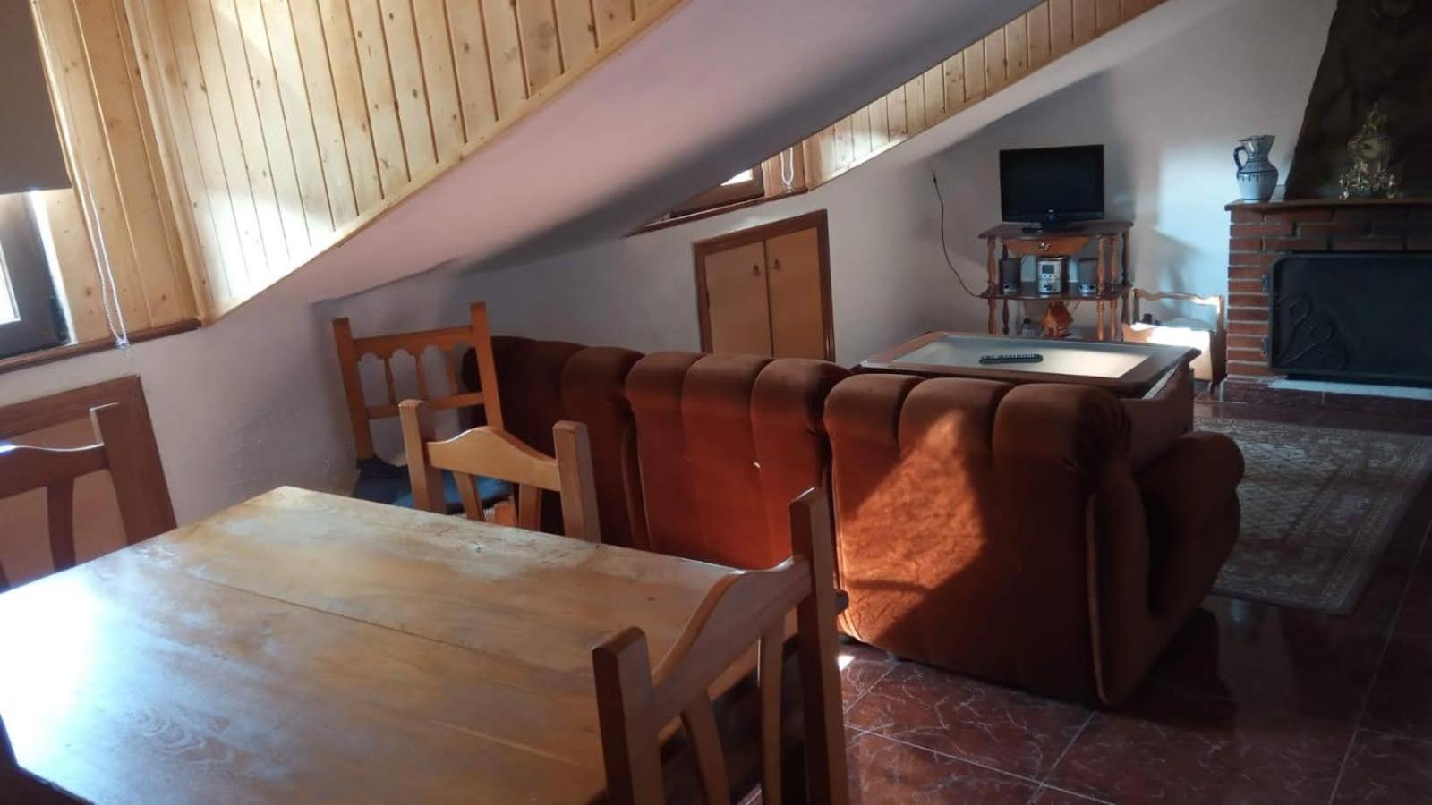 Apartamento Abuhardillado En Pueblo Asturiano