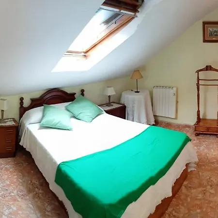 Apartamento Abuhardillado En Pueblo Asturiano Santianes Exterior photo