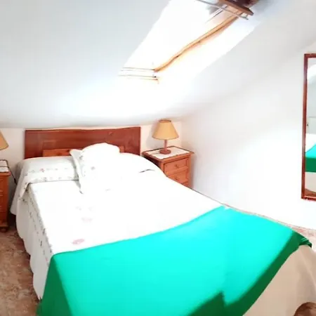 Apartamento Abuhardillado En Pueblo Asturiano Santianes Exterior photo