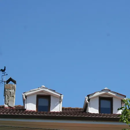Apartamento Abuhardillado En Pueblo Asturiano Santianes Exterior photo