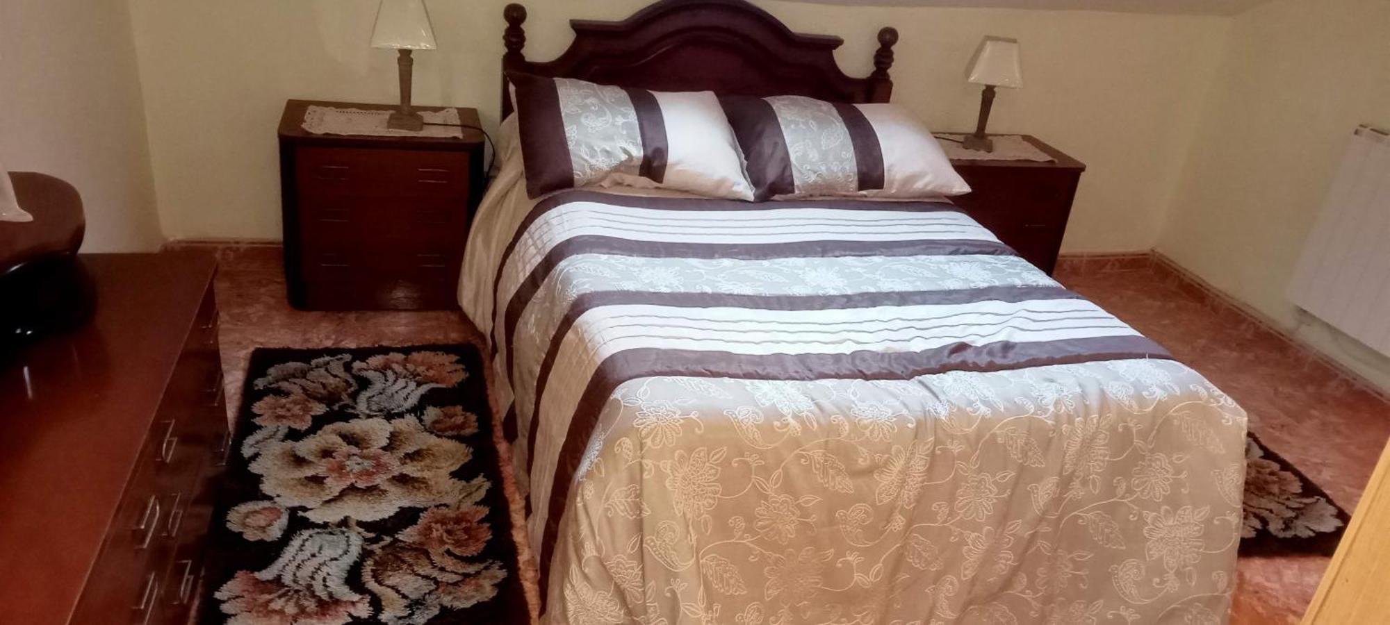 Abuhardillado En Pueblo Asturiano Santianes